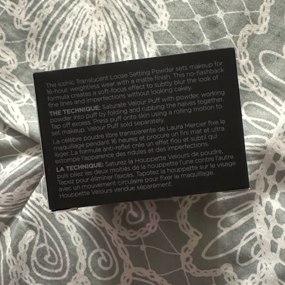 Laura Mercier translucent loose setting powder NIB - Picture 8 of 10